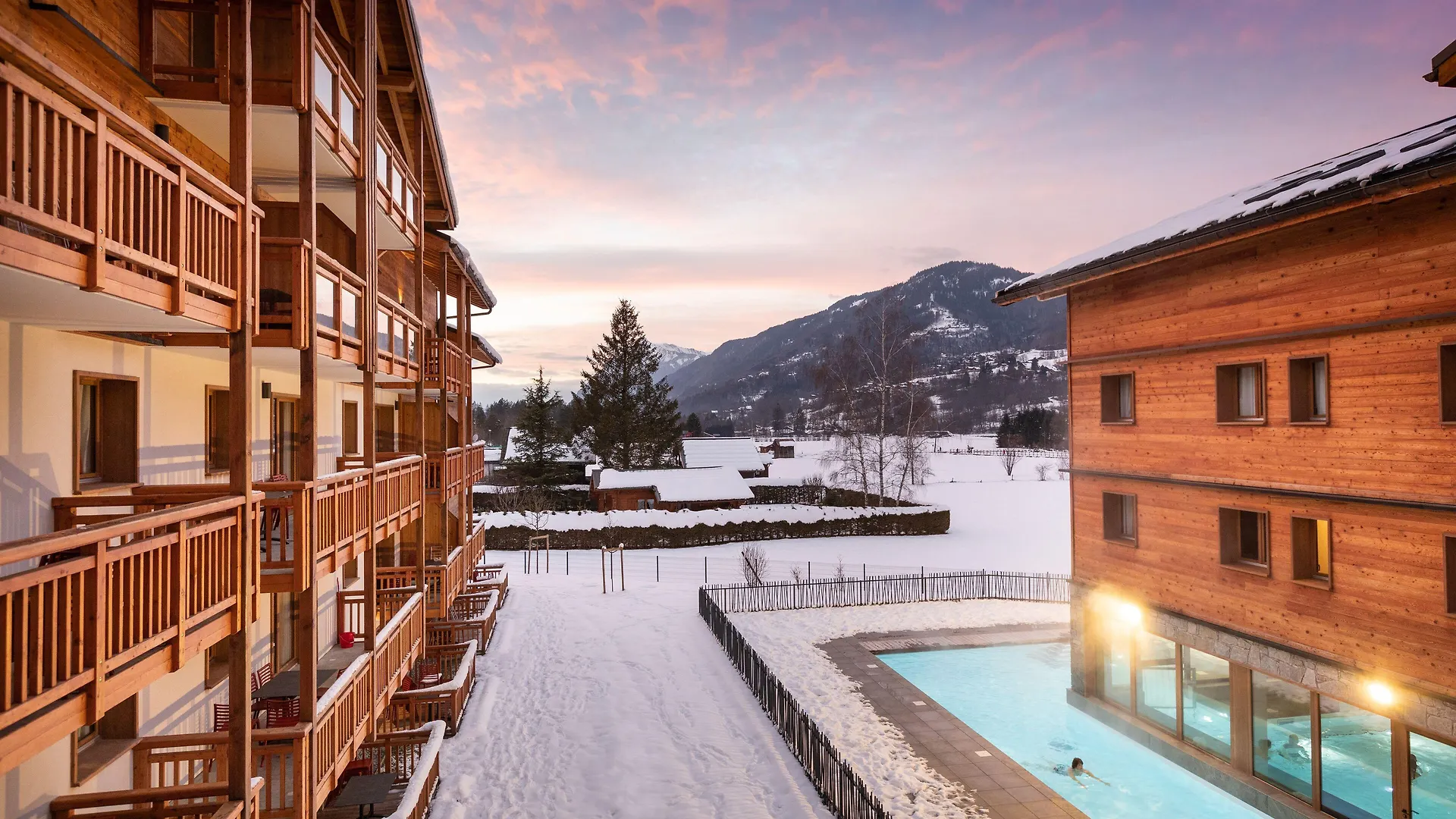 5 Hôtels Centraux près du Char à Samoëns à Réserver