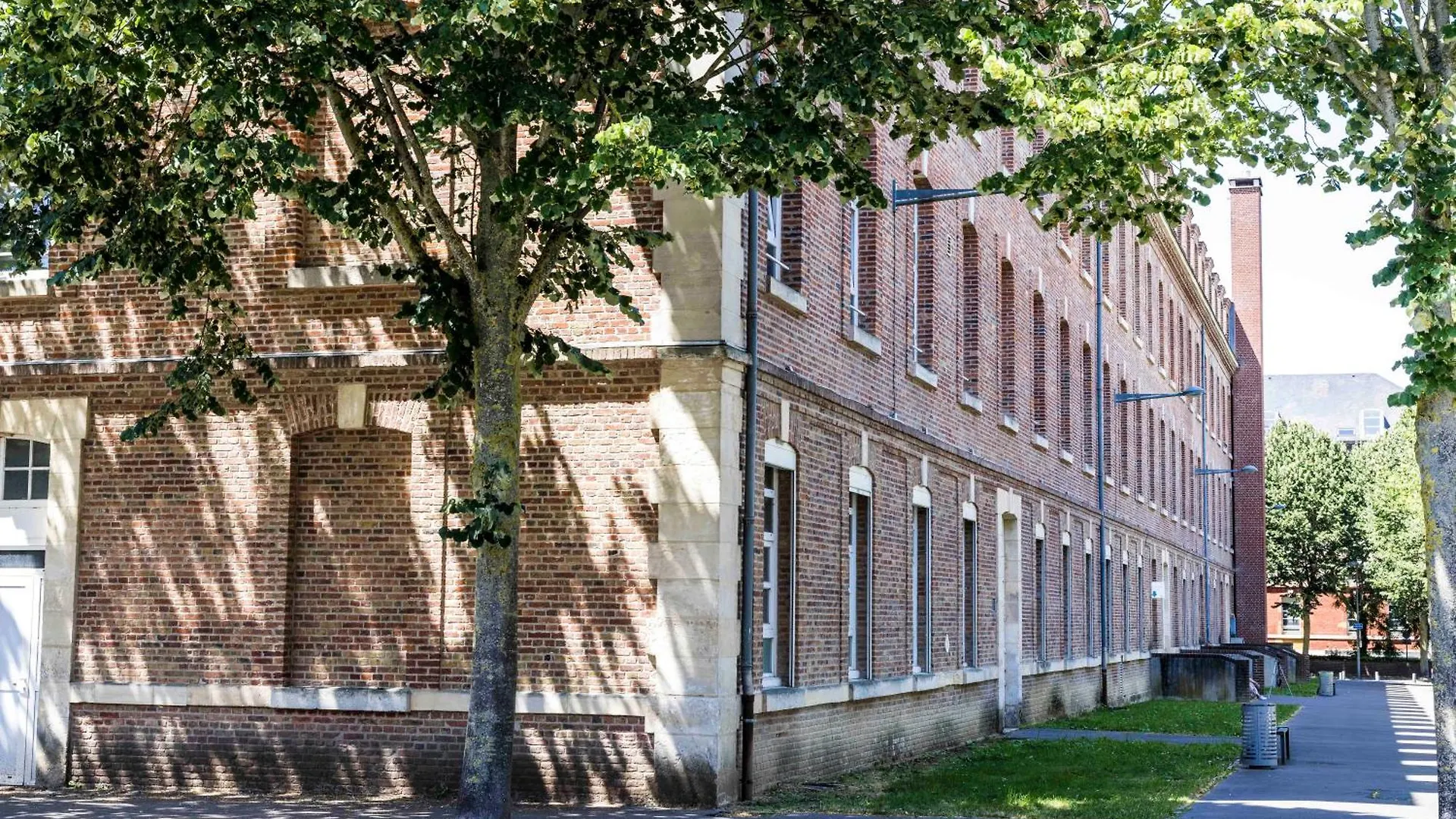 Séjourner Seul en Hauts-de-France : 4 Hôtels Comparés